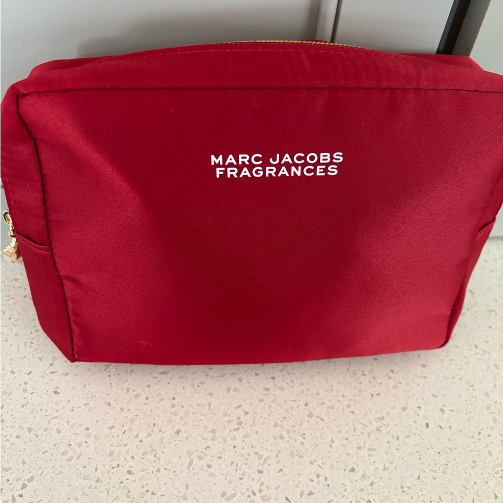 Marc Jacobs Fragrances Bag Red Makeup Bag L 10 1/2in W 2 1/2 In H 7in NWOT